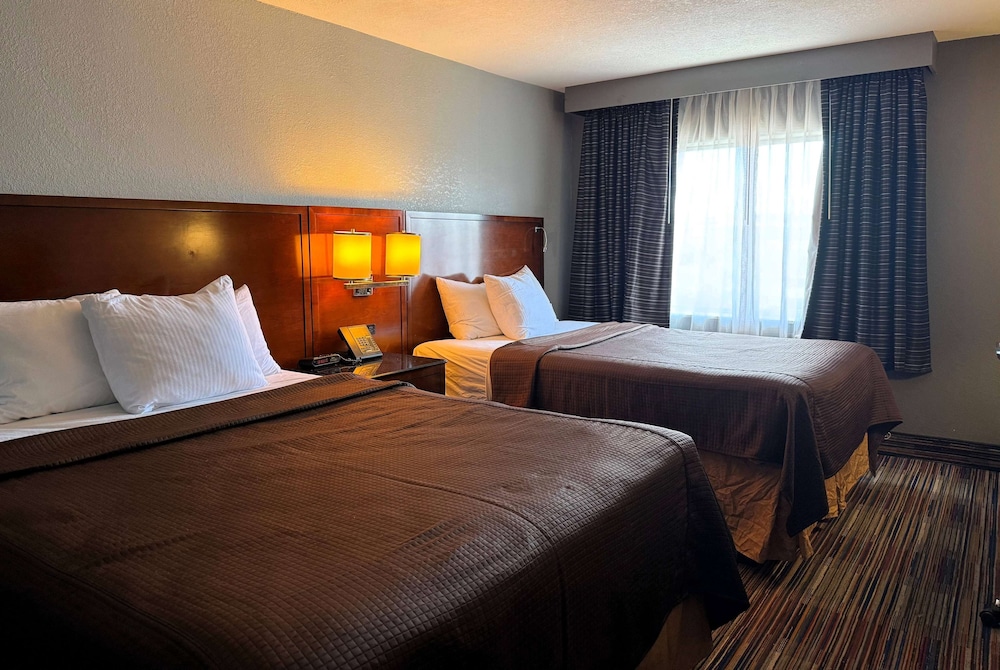 Travelodge By Wyndham Bloomington 28/62