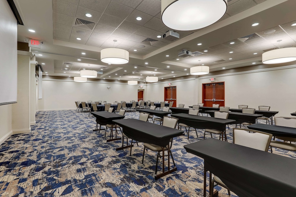 Drury Inn Suites Denver Westminster 46/50