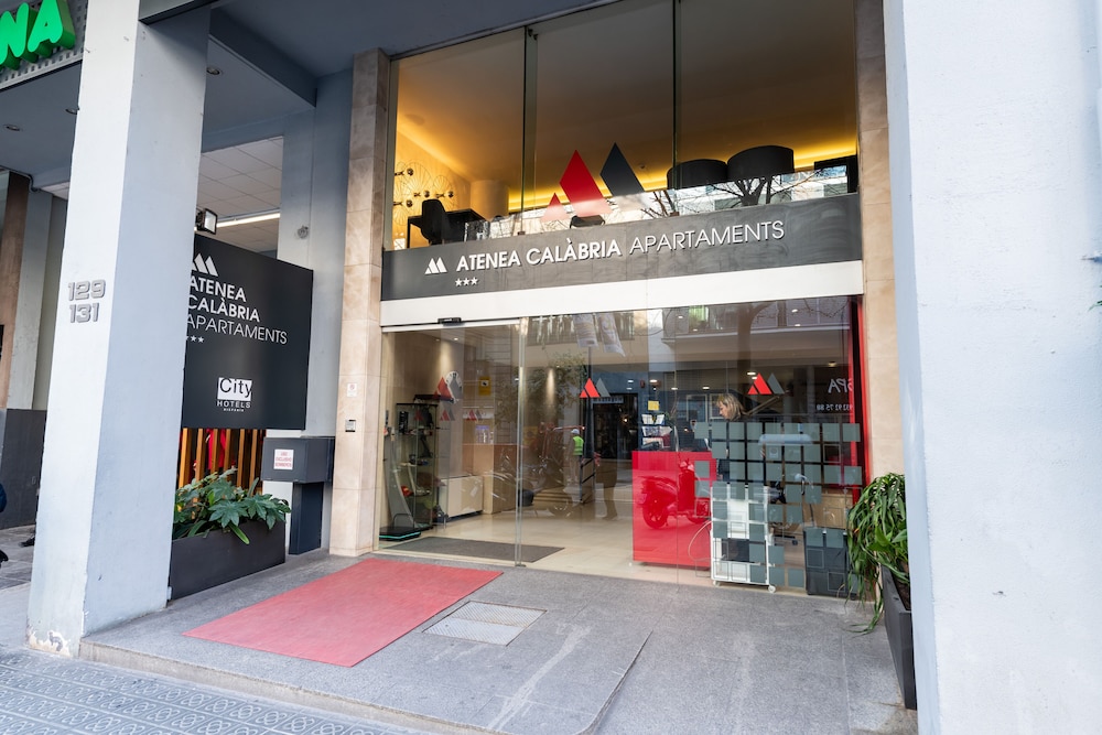 Aparthotel Atenea Calabria in BARCELONA