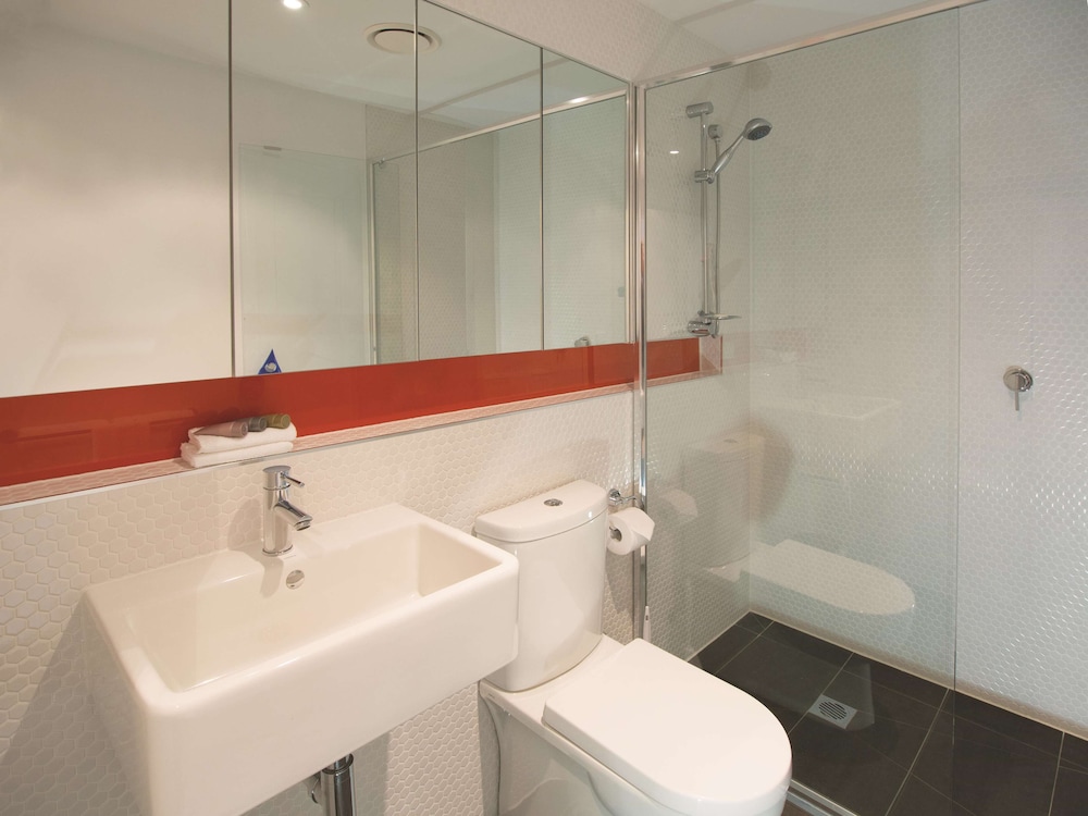 Oaks Melbourne South Yarra Suites 40/44