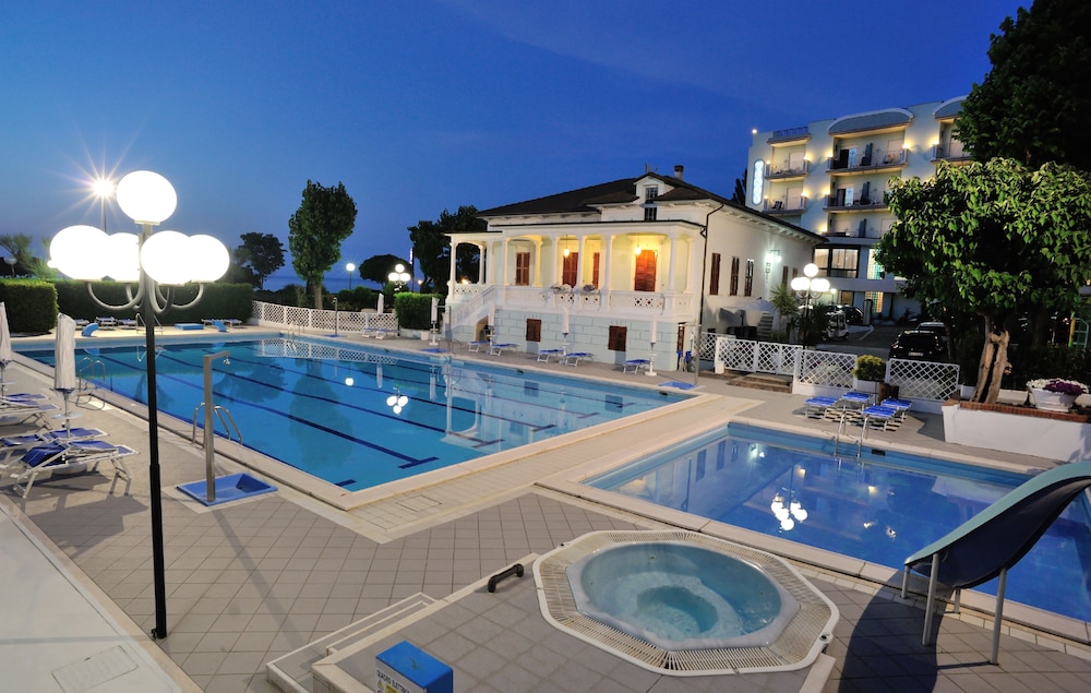 Hotel Venus 39/46