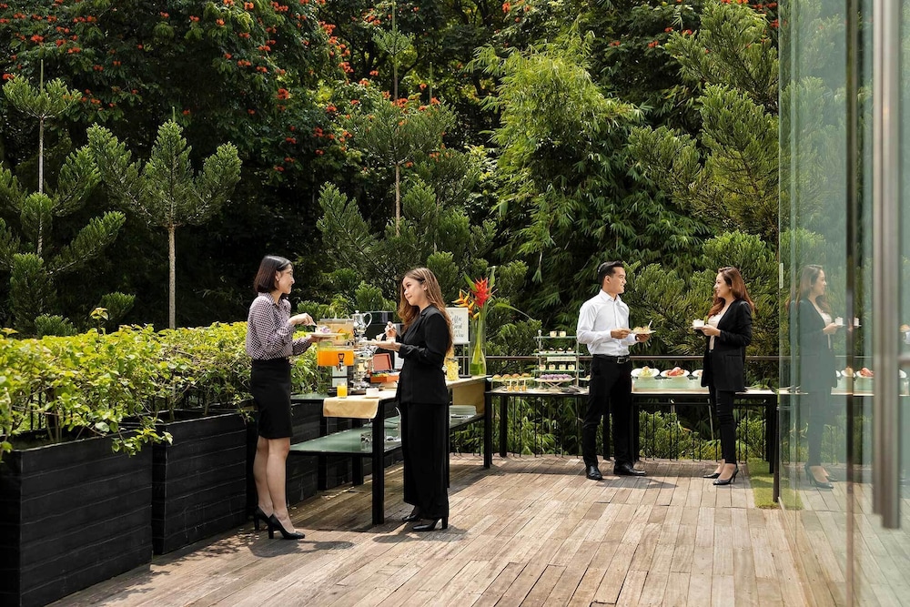 Padma Hotel Bandung 9/66