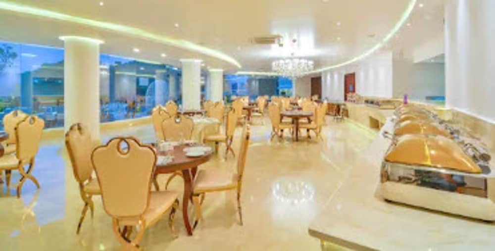 Park Regis Goa 55/69