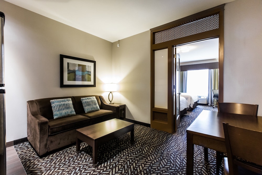 Holiday Inn Express & Suites Spruce Grove - Stony Plain 45/68