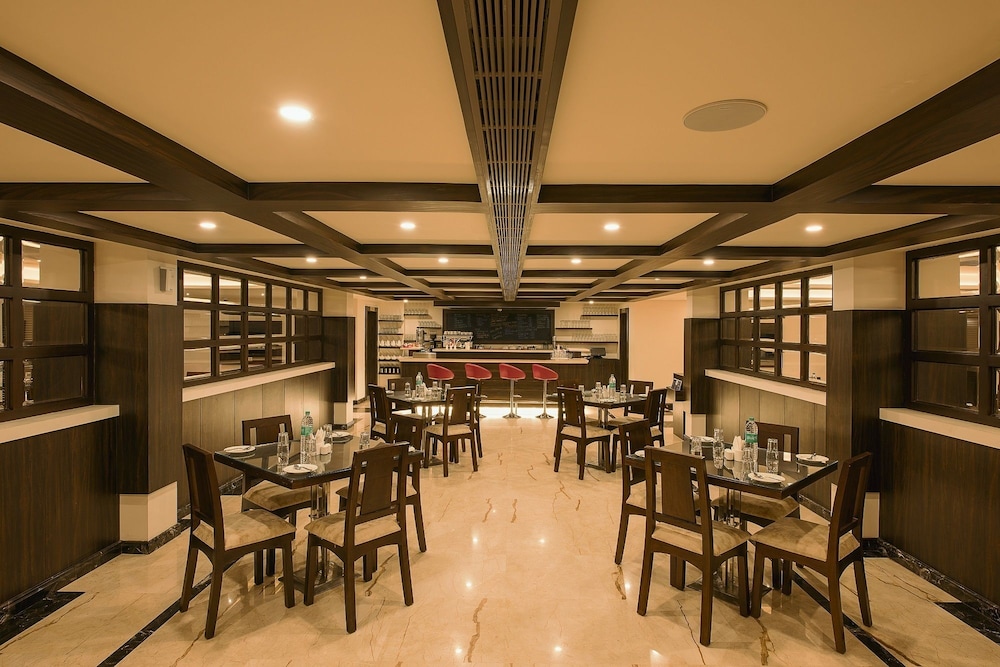 White Lotus Hotel 29/32
