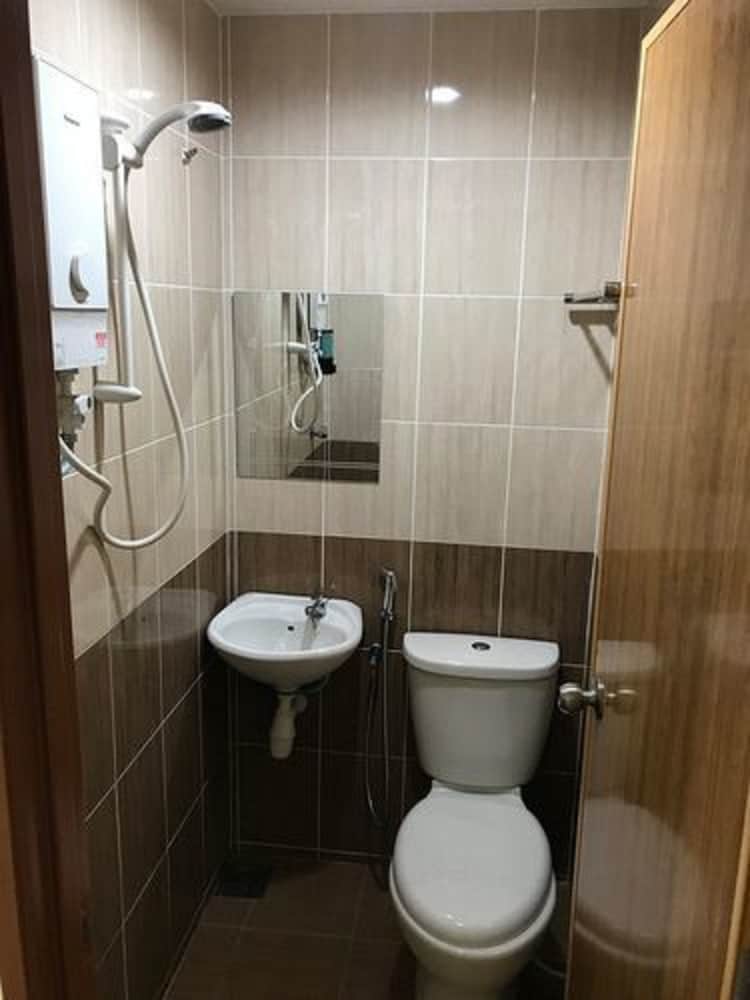 Maha Hotel 17/49