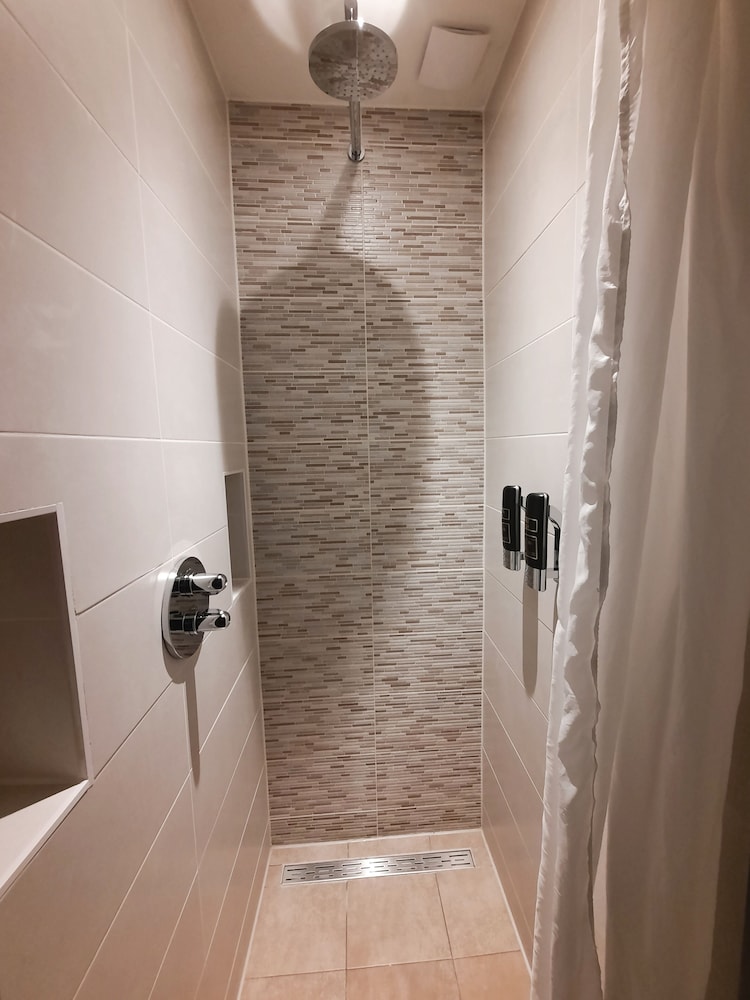 Hotel Washington 42/43