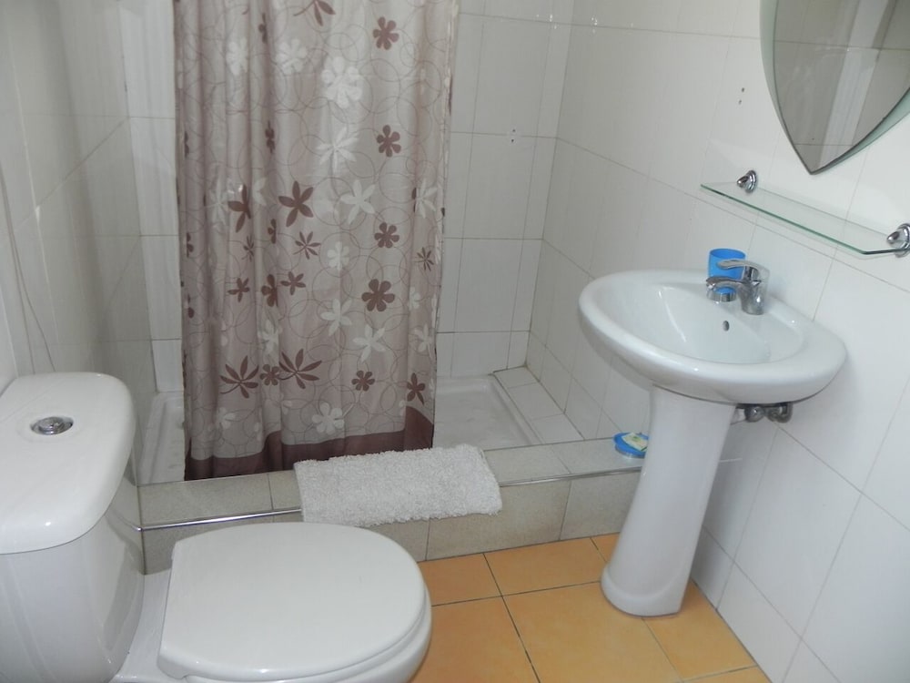 Oriental Hotel North Legon - Adults Only 13/39