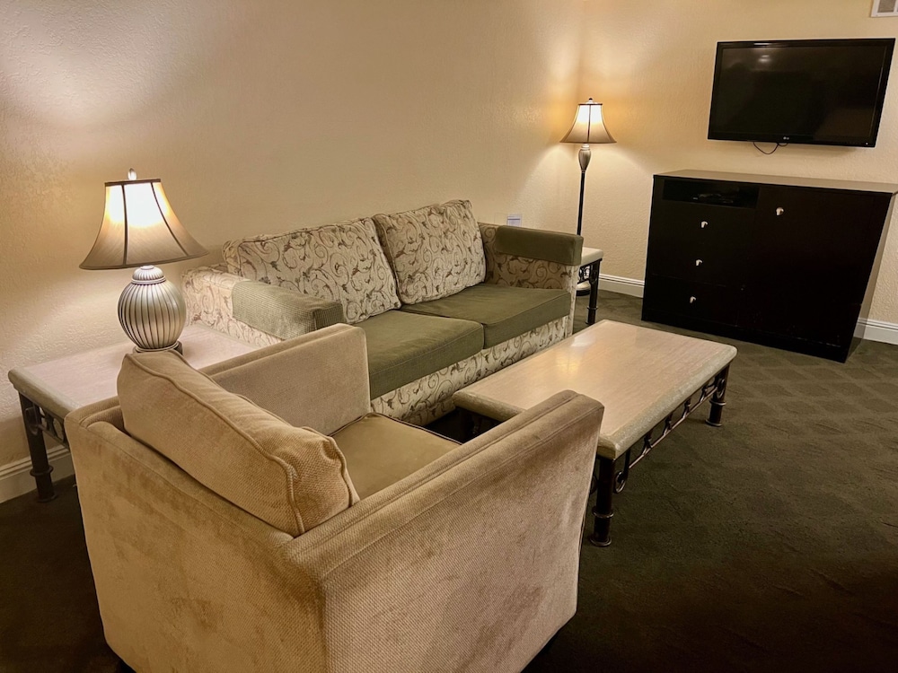 Jockey Resort Suites Center Strip 51/73