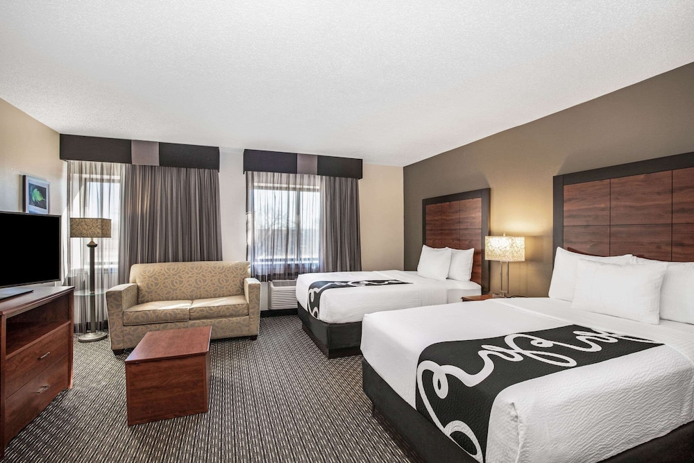 La Quinta Inn & Suites by Wyndham N Little Rock-McCain Mall 18/63