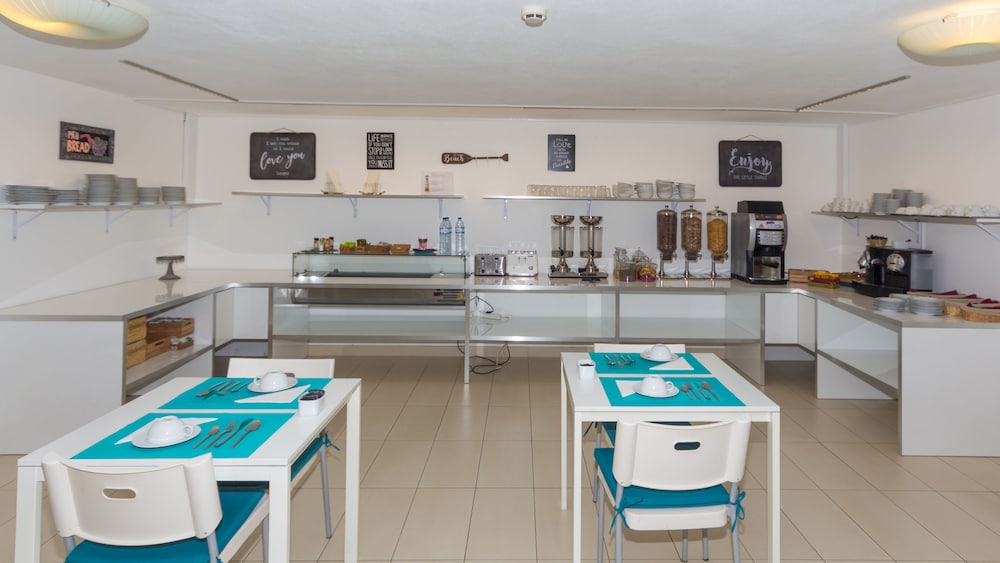 MARETA BEACH BOUTIQUE BED AND BREAKFAST 39/52