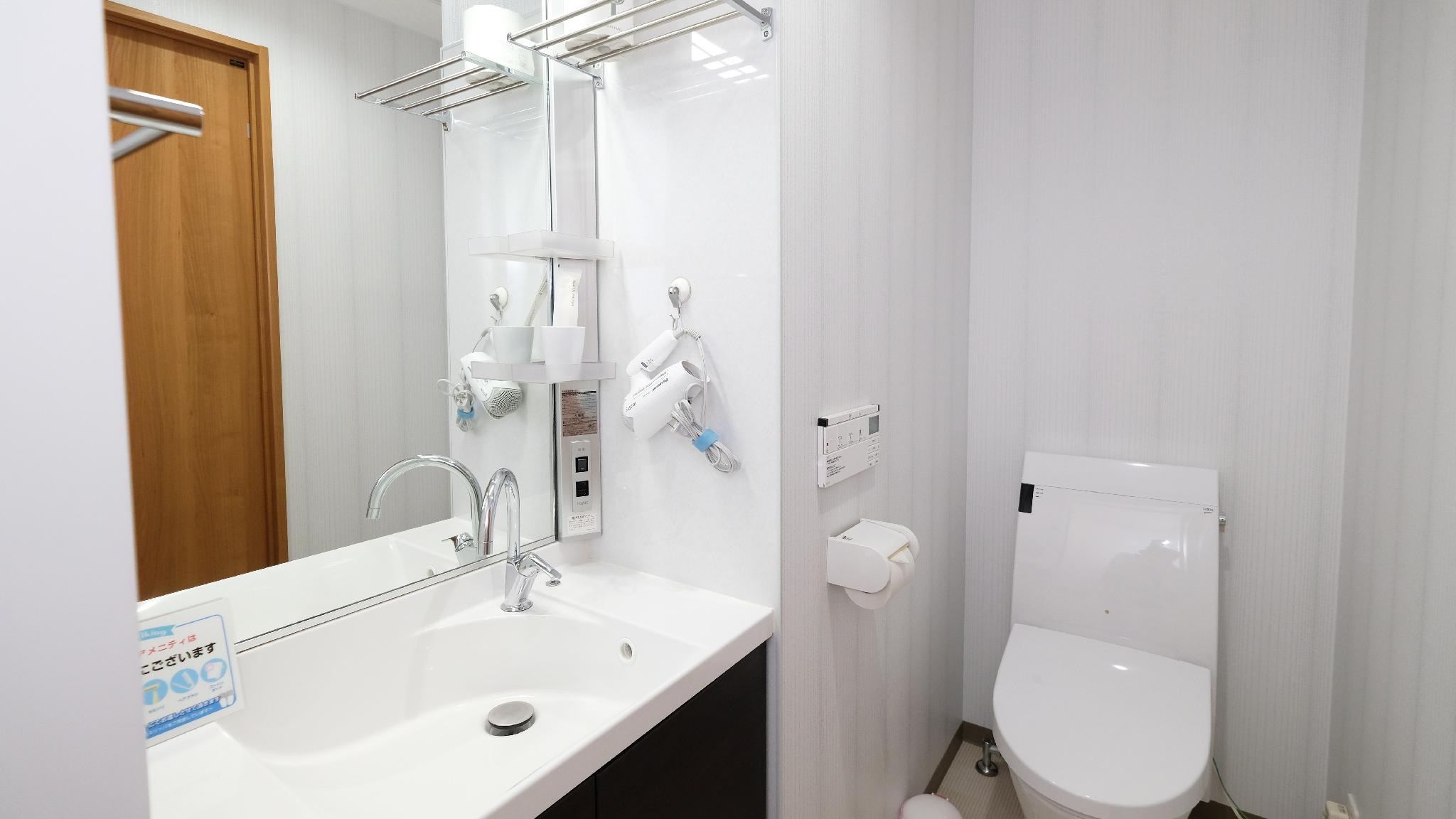 Semi Room, Semi Double Bed, East Wing