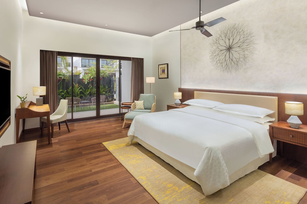 Standard, King Bed