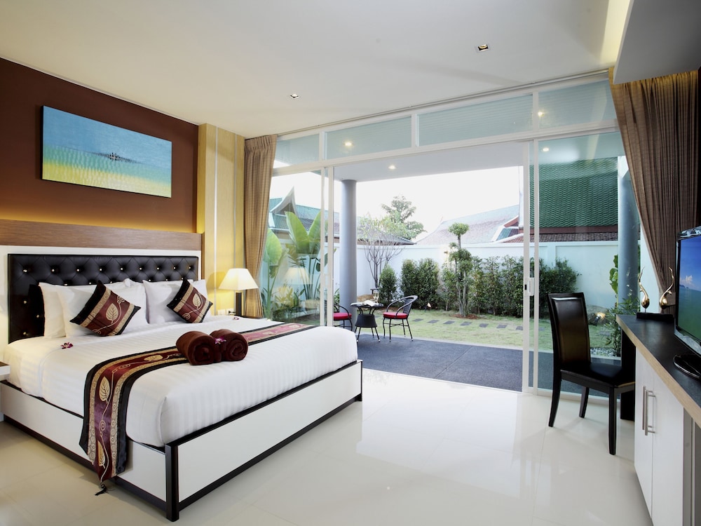 KATA SEA VIEW VILLAS 12/39