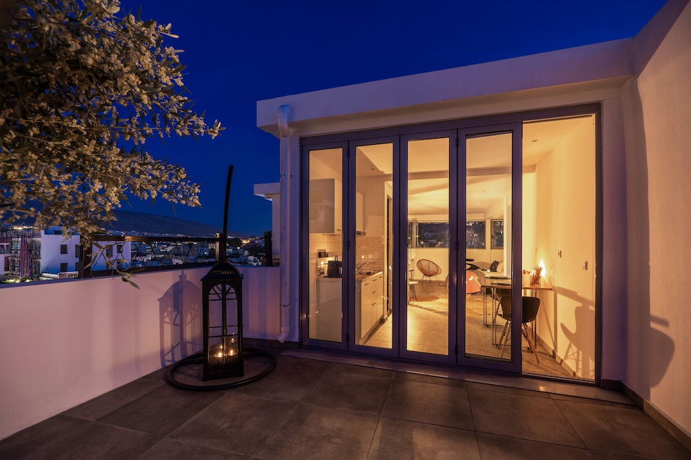 Mythos Luxury Suites 27/50