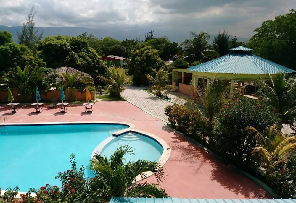 La Cayenna Hôtel Et Restaurant 26/39