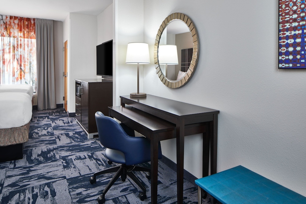 Fairfield Inn and Suites Gainesville 29/34
