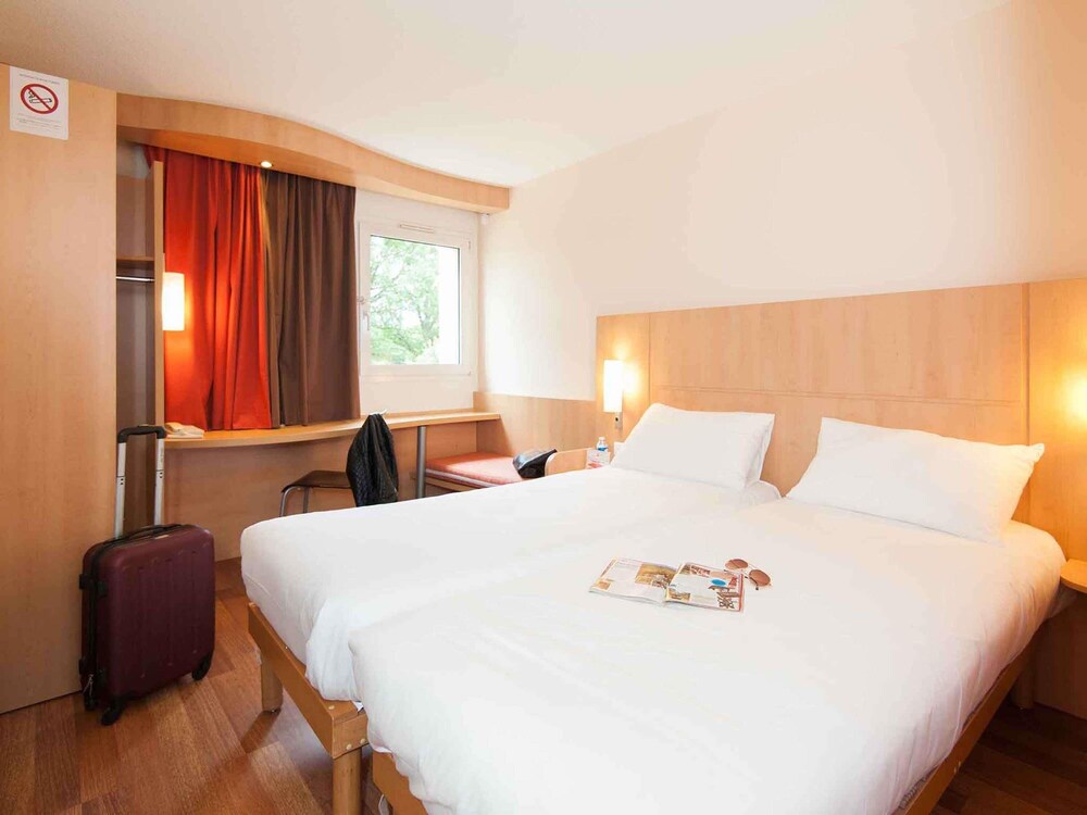 Hotel Ibis Avallon 16/55