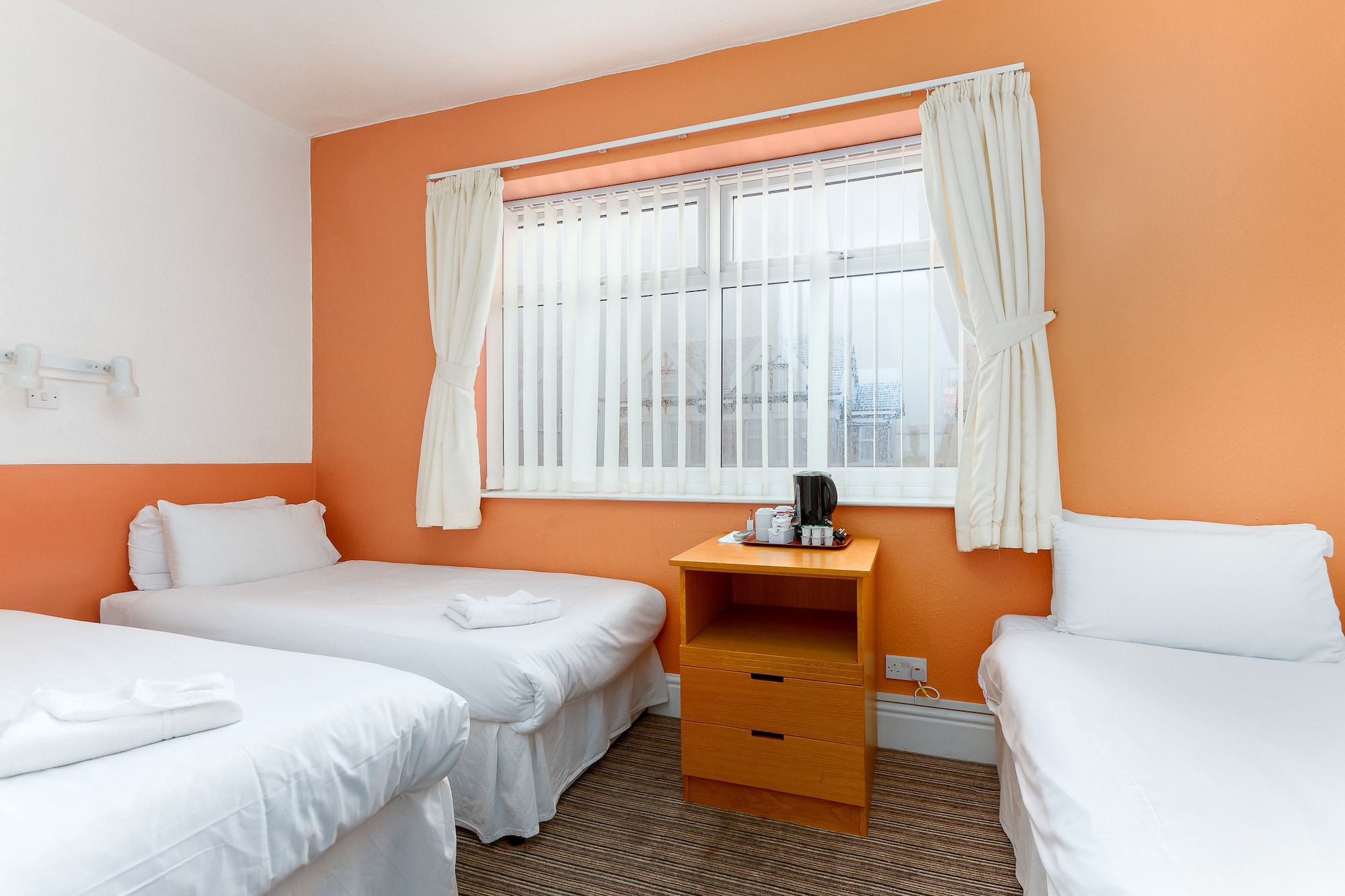 ROOM, TRIPLE