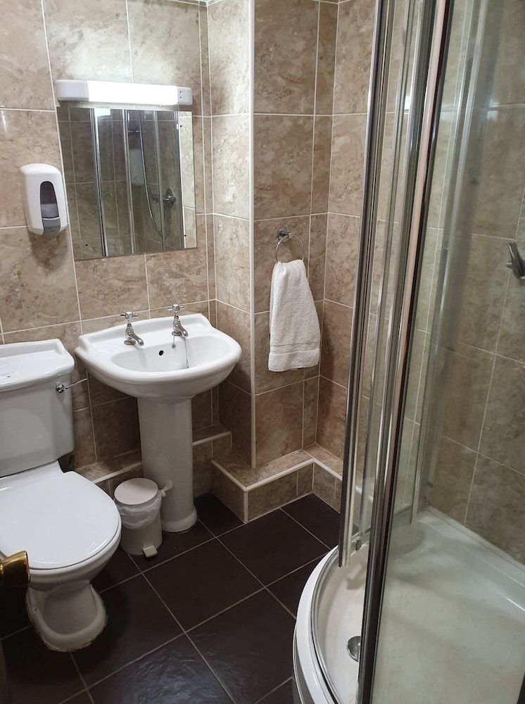 Gilson Hotel 35/38