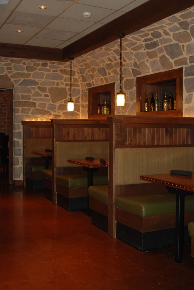 Heritage Hotel Lancaster 7/55