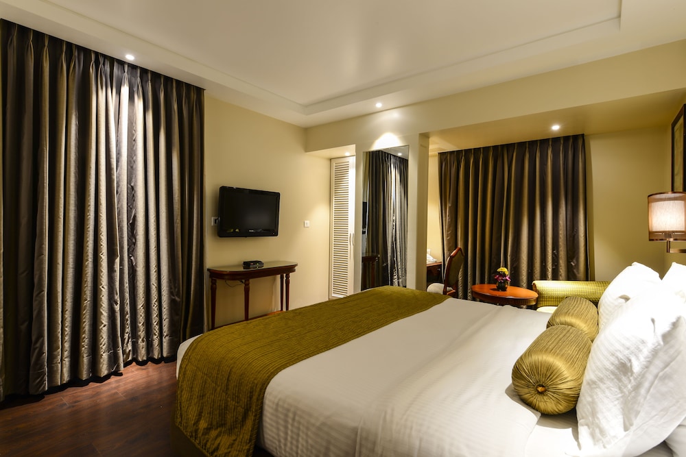 PREMIER, DOUBLE BED, RIVER VIEW