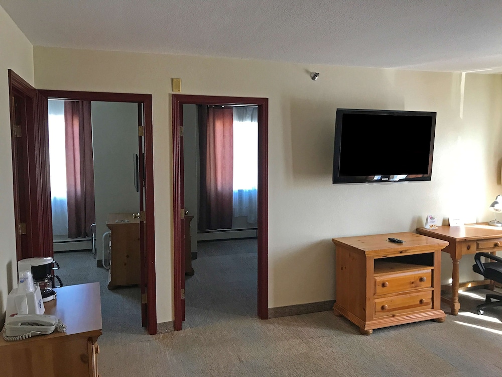 Americas Best Value Inn Suites Anchorage Airport 34/39