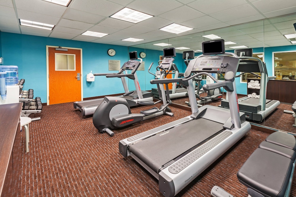 Fairfield Inn and Suites Rogers 31/56