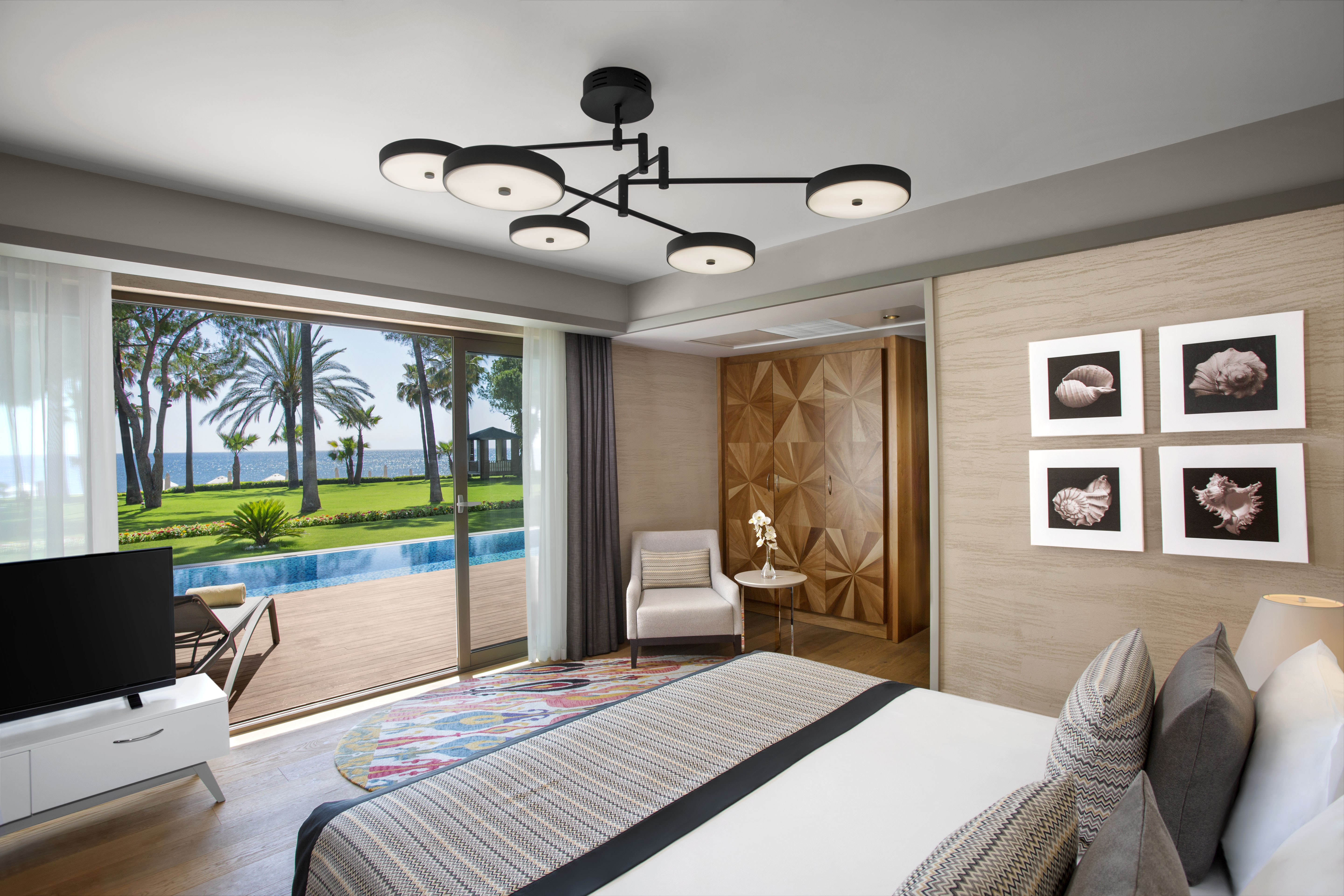 Swim Up, Double Bed