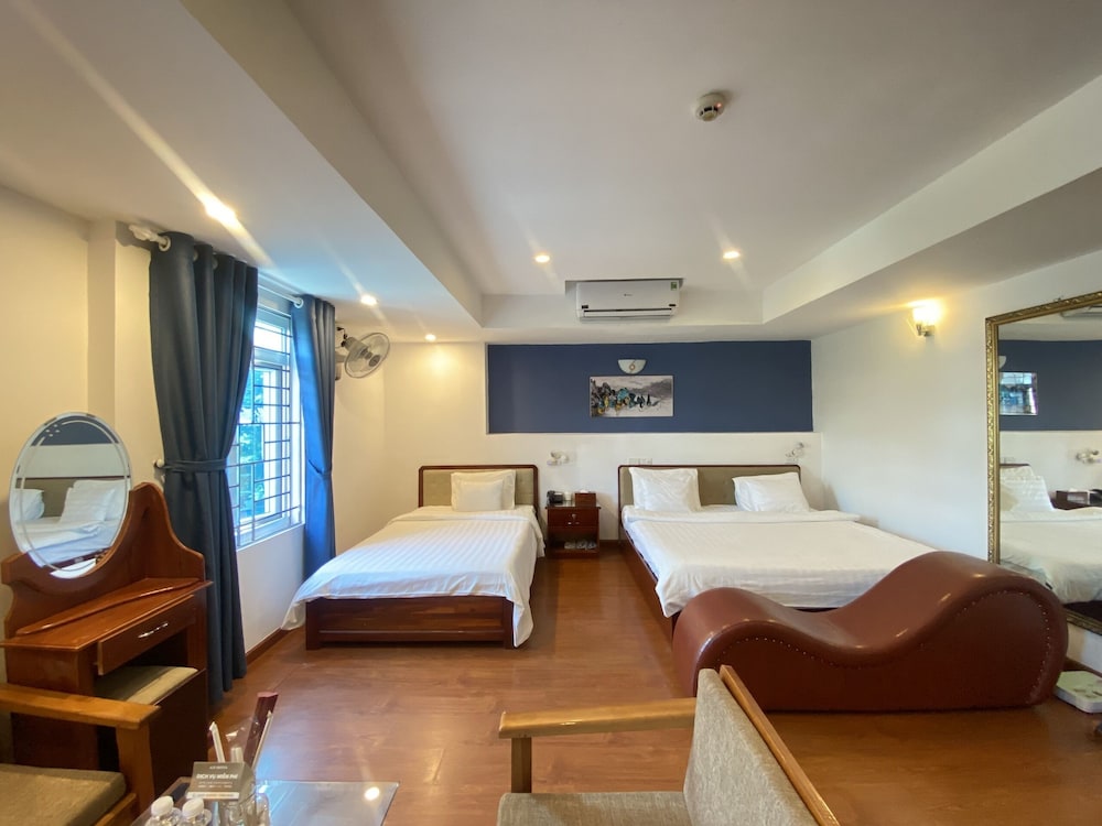 A25 Hotel - No. 137 Nguyen Du 17/69