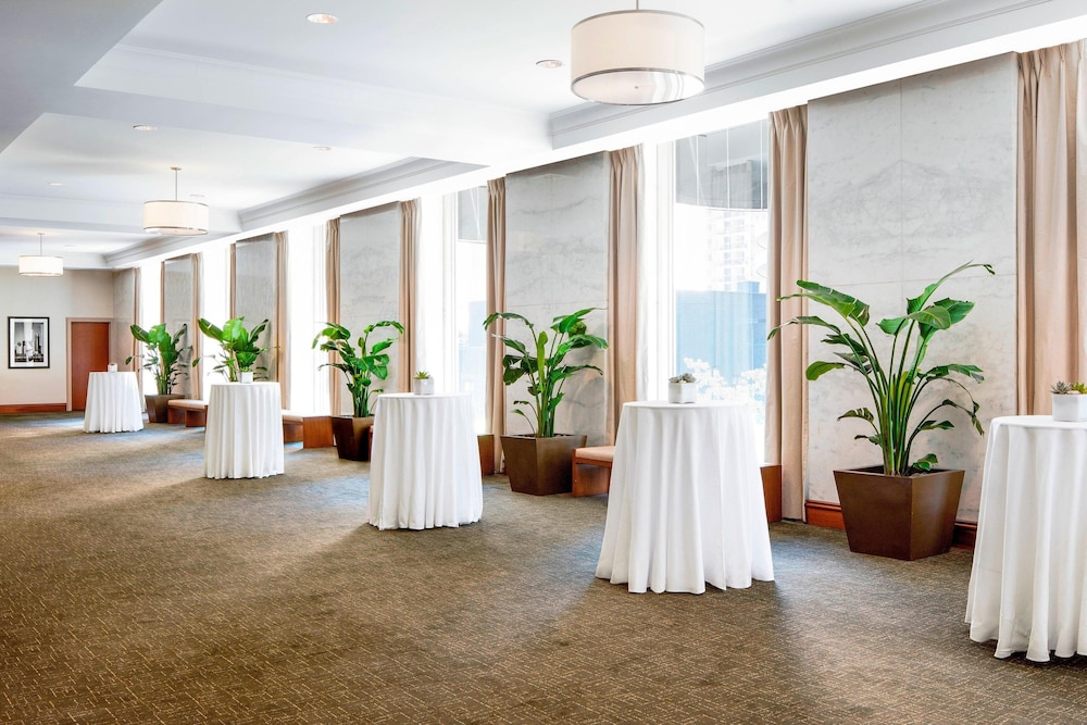 Lobby at WESTIN MICHIGAN AVENUE, CHICAGO - IL