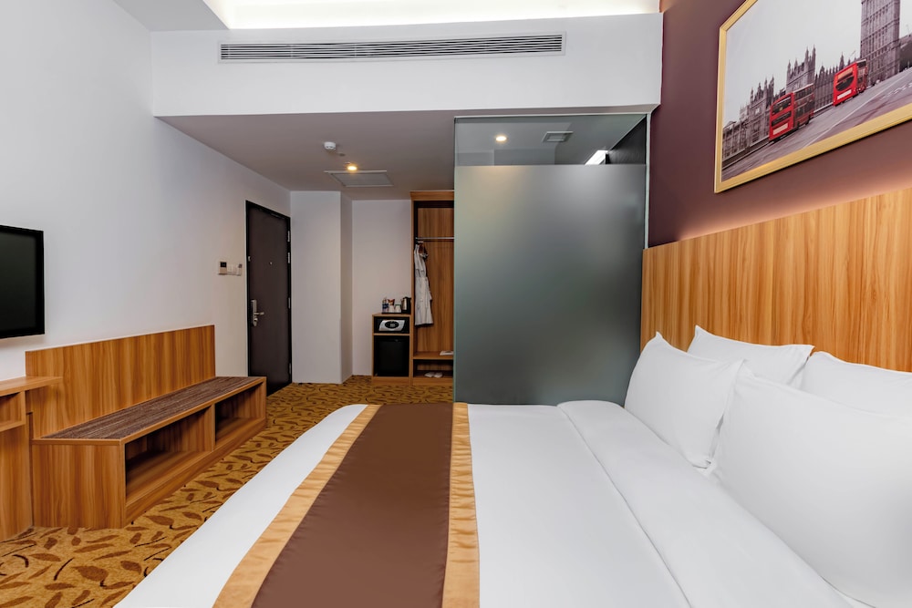 Bay Hotel Ho Chi Minh 21/66