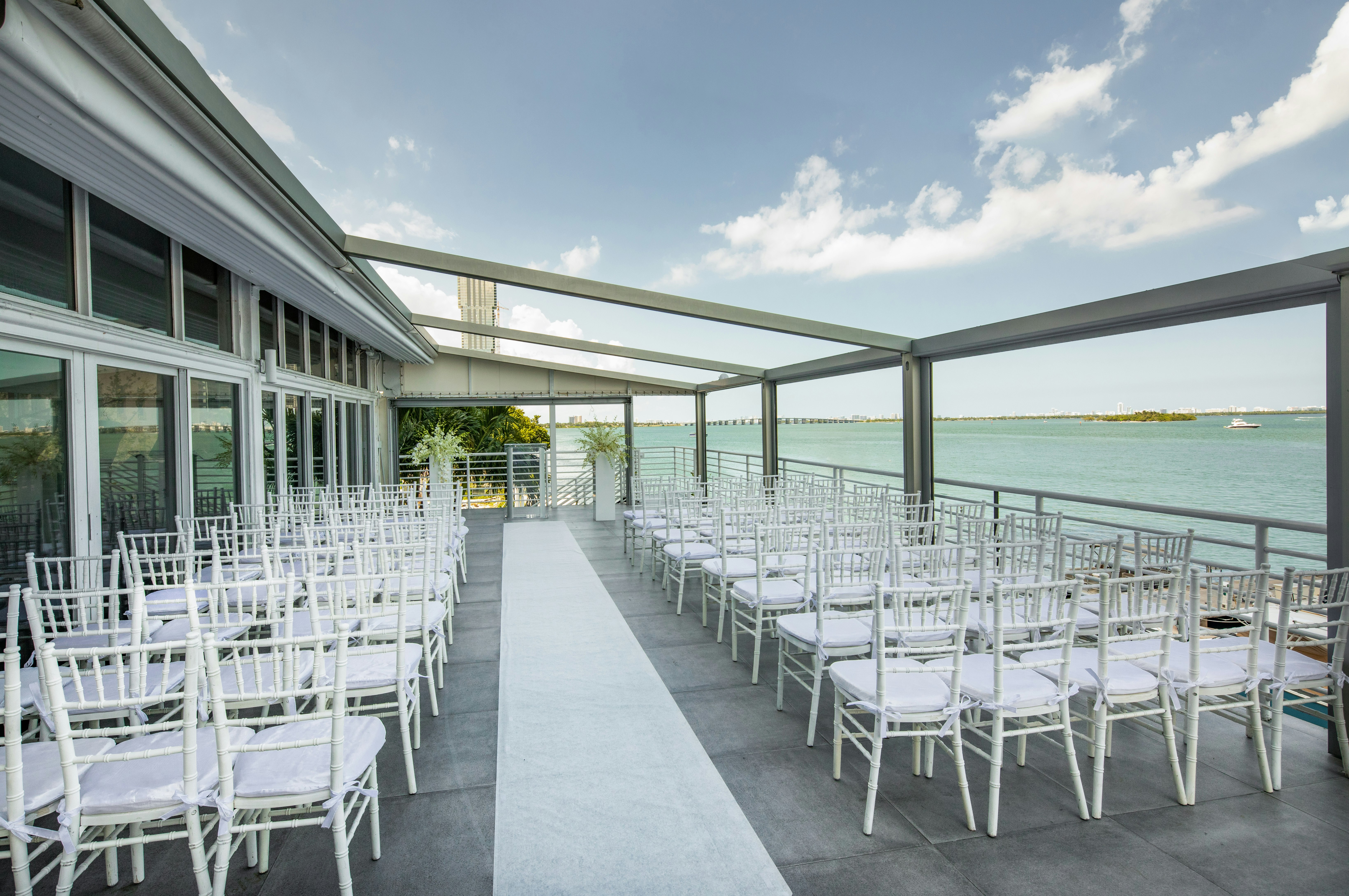 Doubletree By Hilton Grand Hotel Biscayne Bay 50/67
