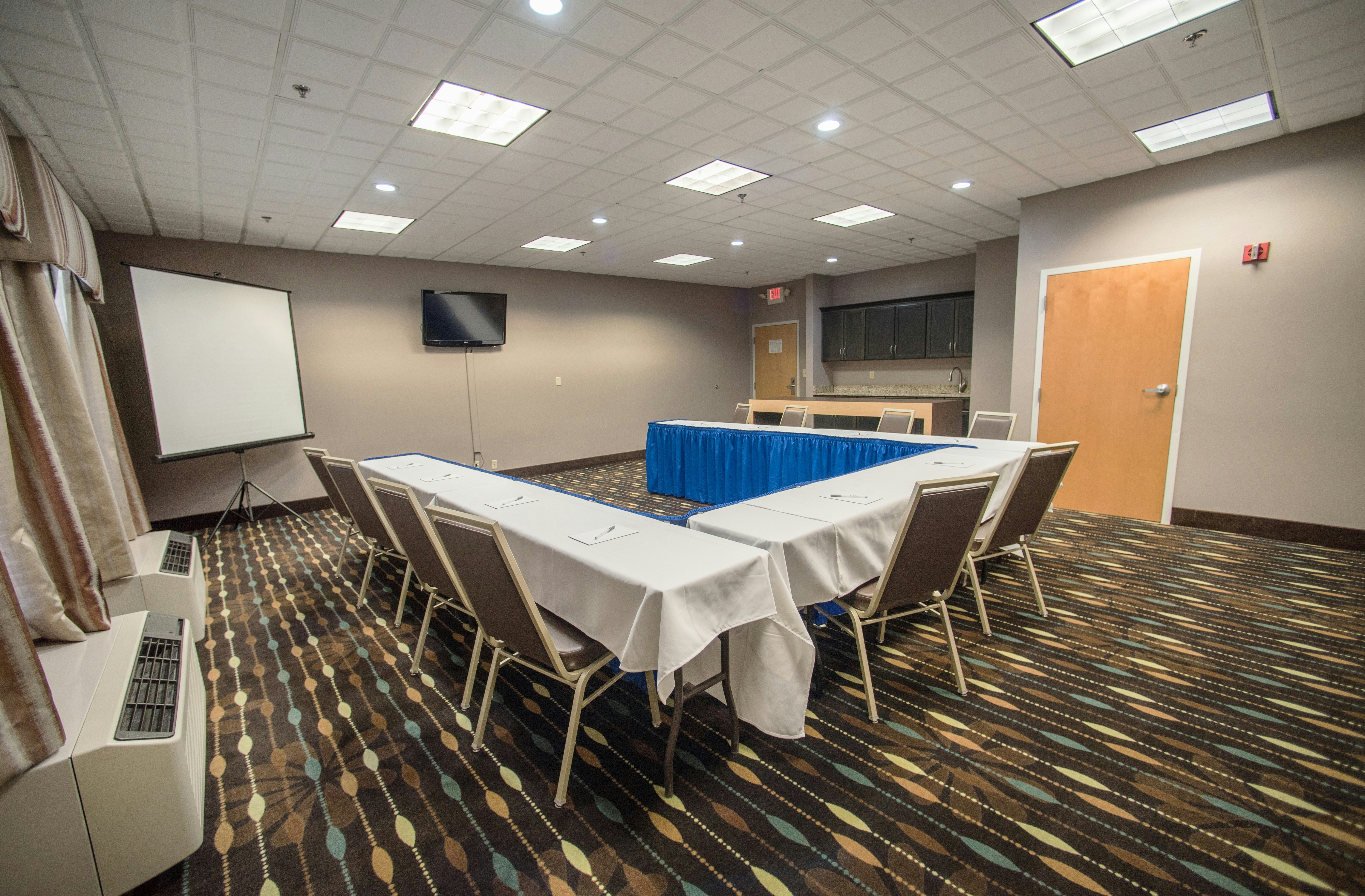 Hampton Inn Clarksville 49/60
