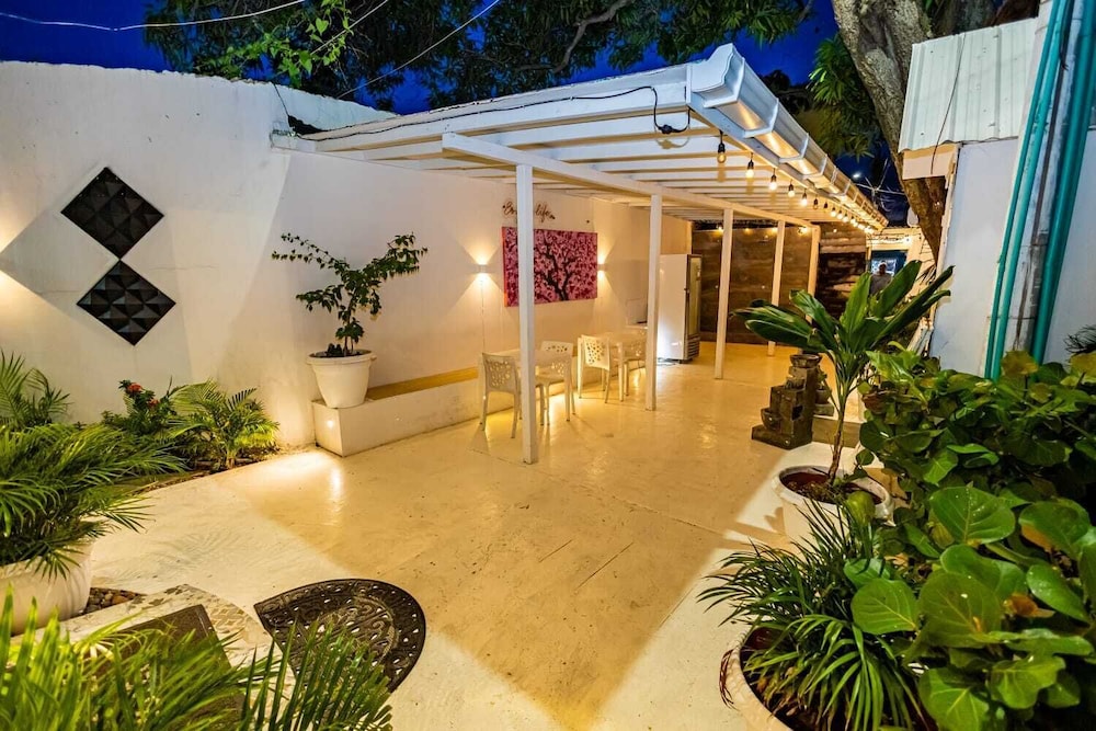 Ataraxy Hotel Boutique 3/50