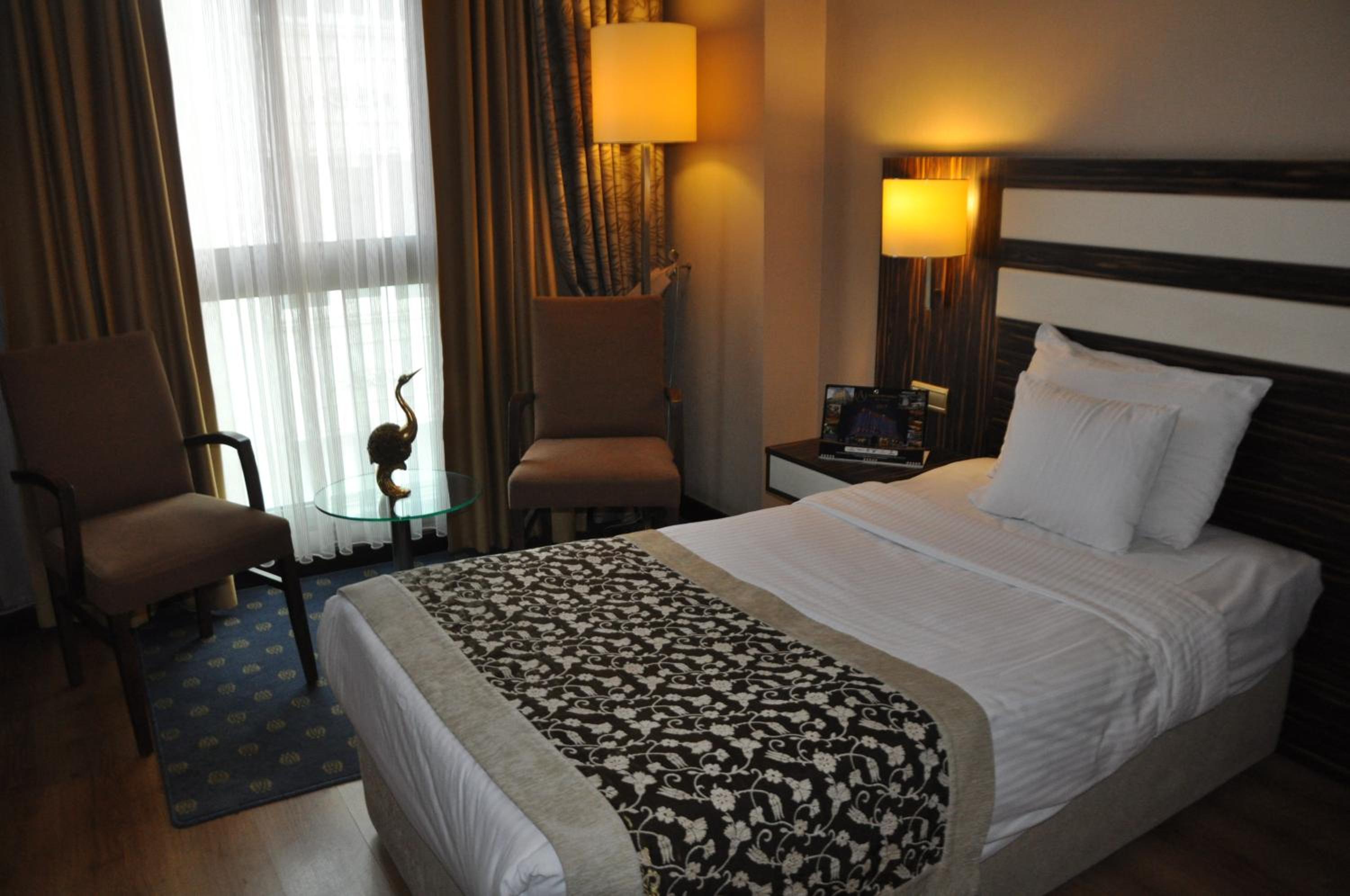 Room at Akgun Hotel Beyazit, ISTANBUL