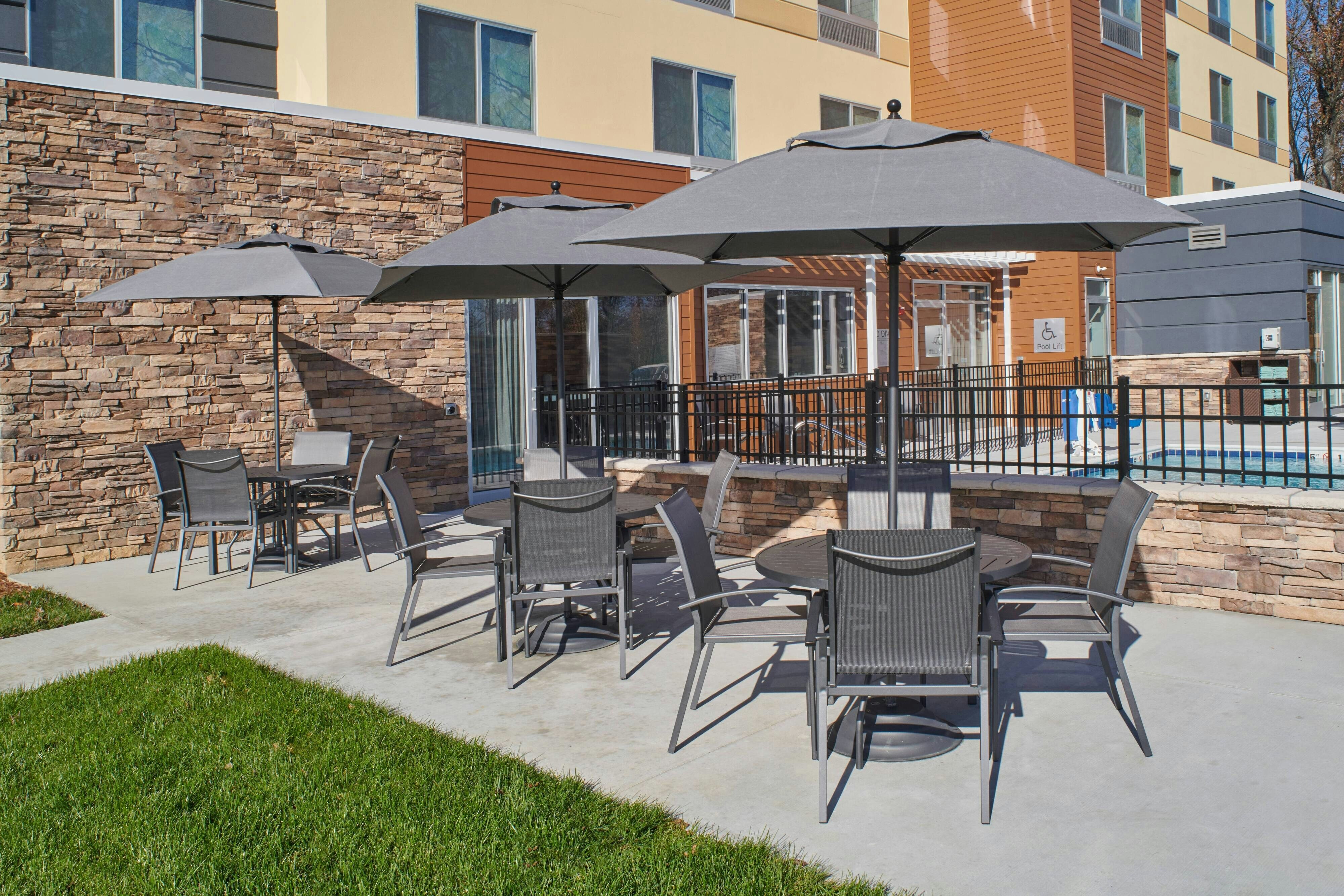 Fairfield Inn & Suites by Marriott Louisville Jeffersonville 11/16