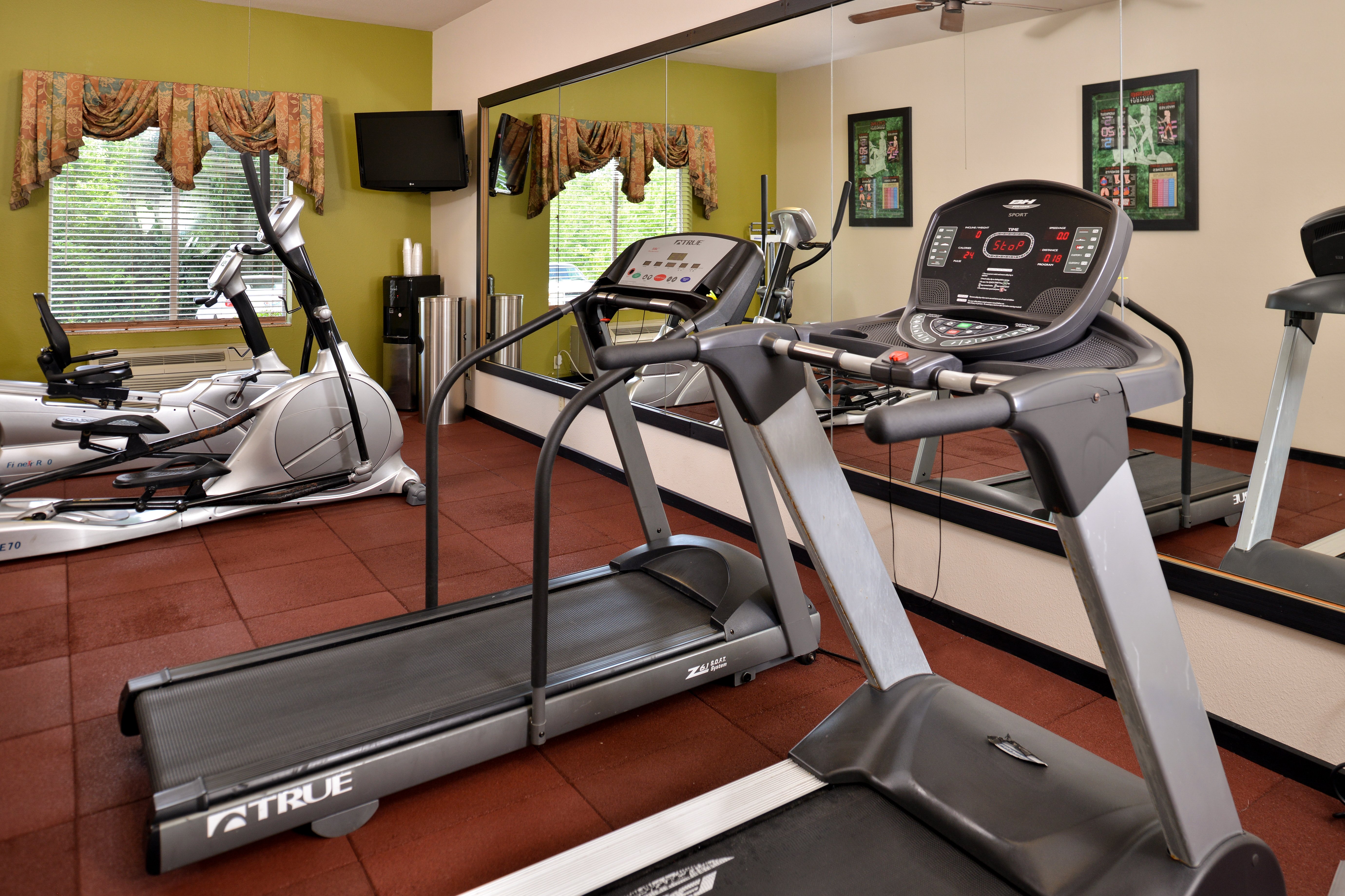 Holiday Inn Express Hotel Suites Sherman Hwy 75 16/22
