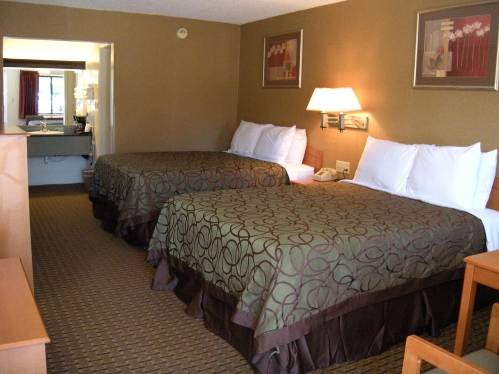Motel West 33/58