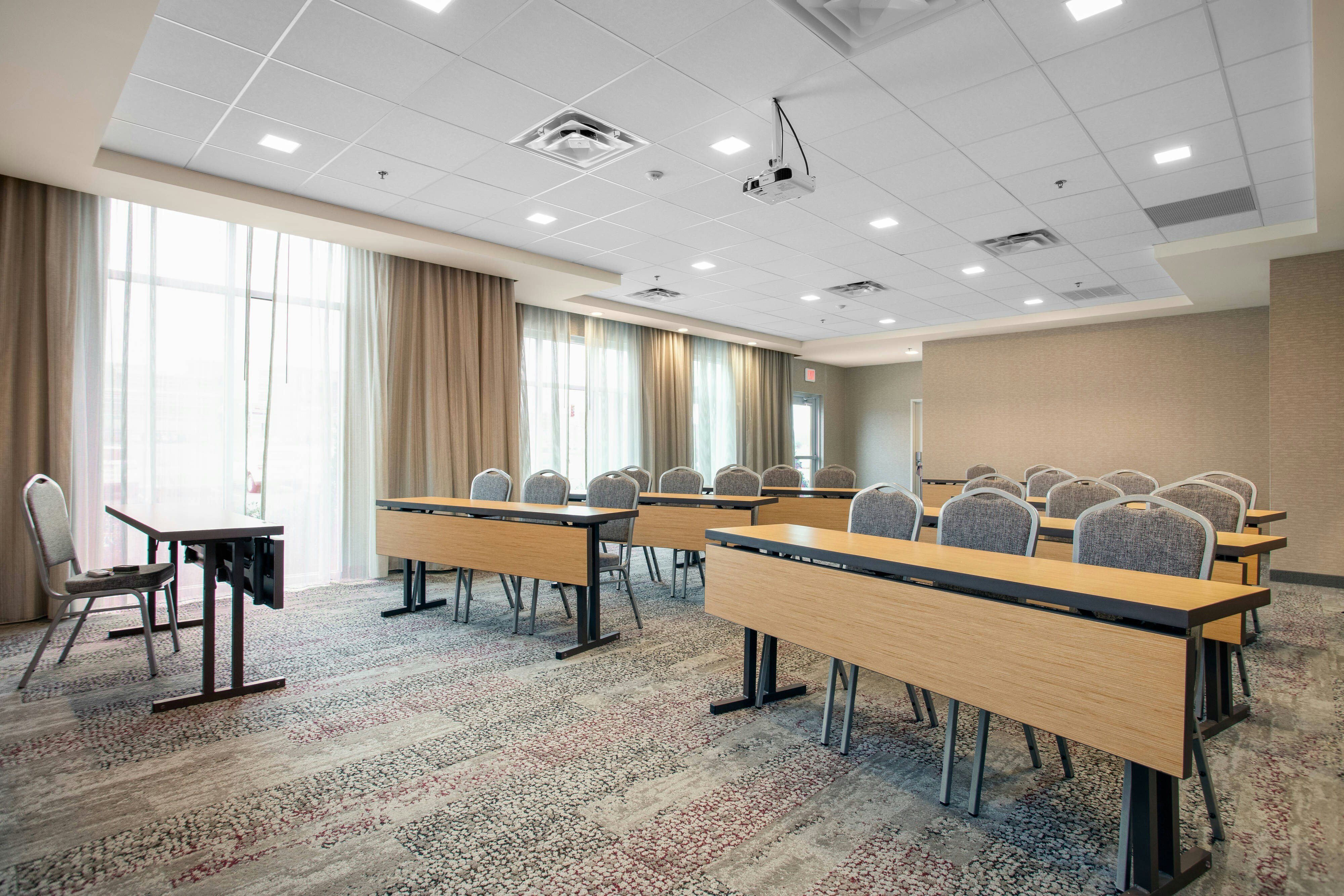 Courtyard By Marriott Jonesboro 33/37