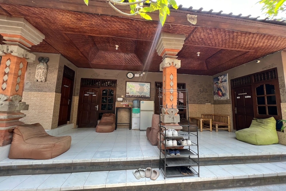 Padi-Padi Backpackers Home 18/50