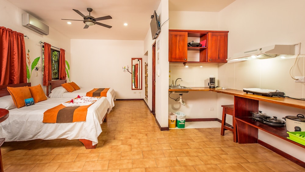 Hotel Villas Rio Mar 28/75