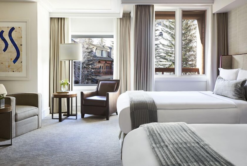 Room, 2 Queen Beds, Mountain Side