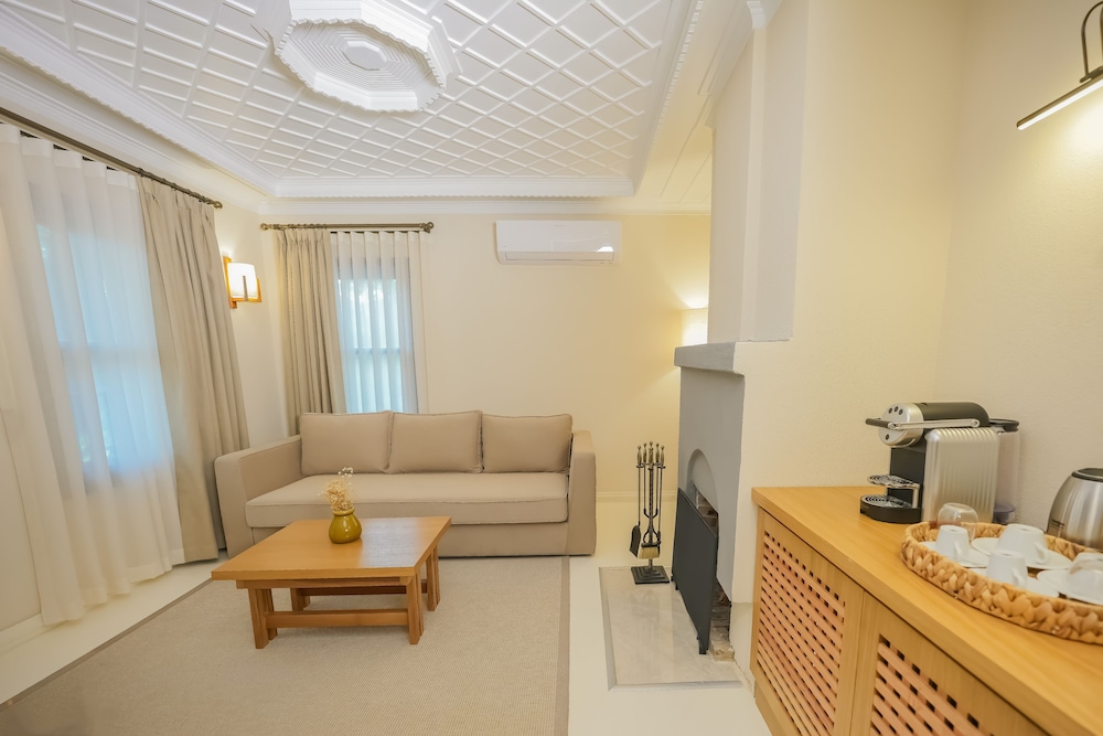 NUUP Hotel 27/56