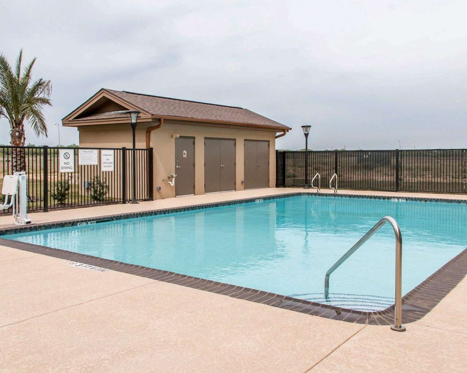 MainStay Suites Cotulla 7/37