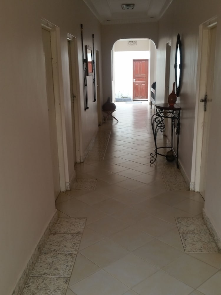 Raha Leo Inn 22/48