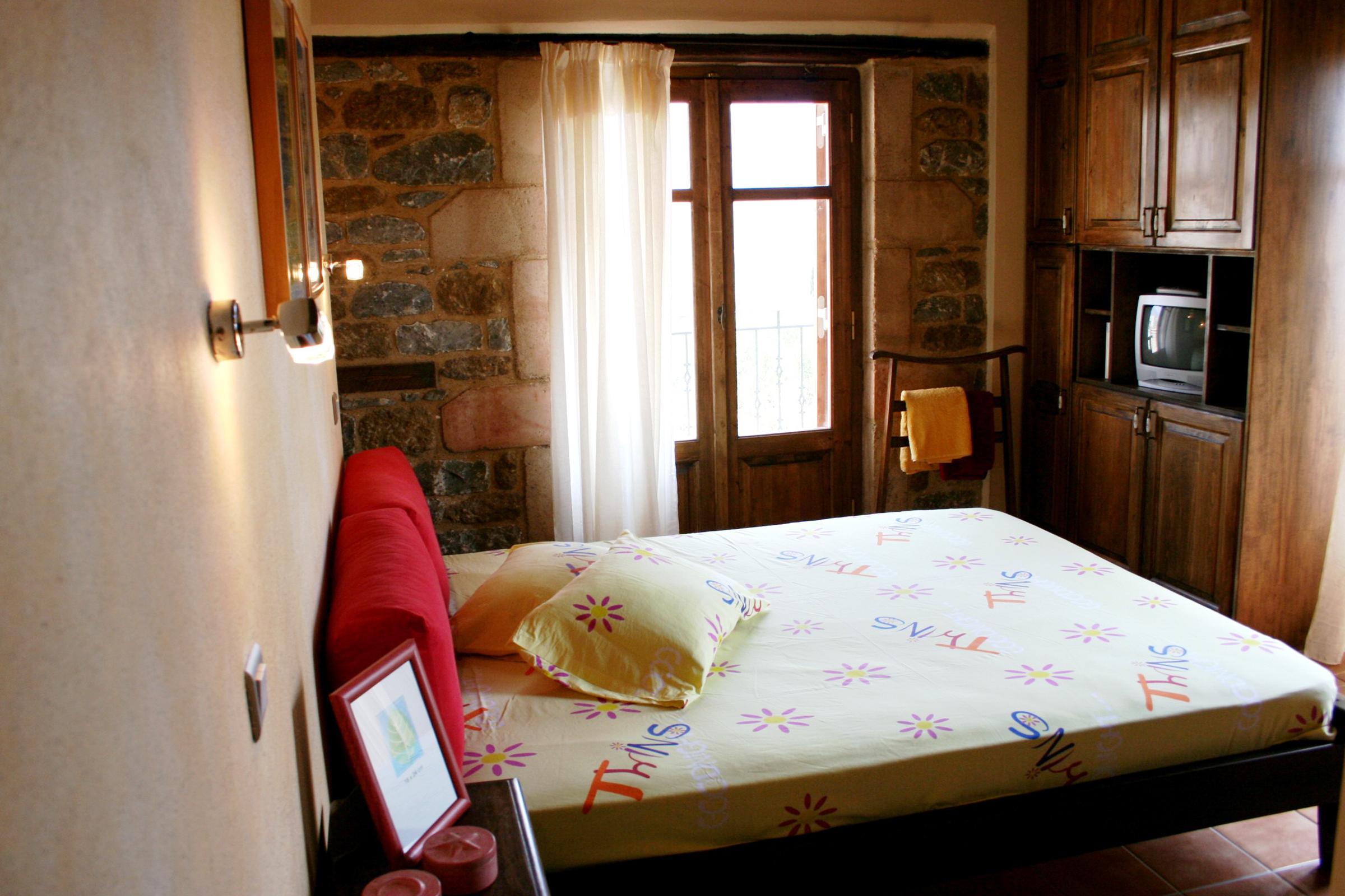 1 Bedroom, Maisonette