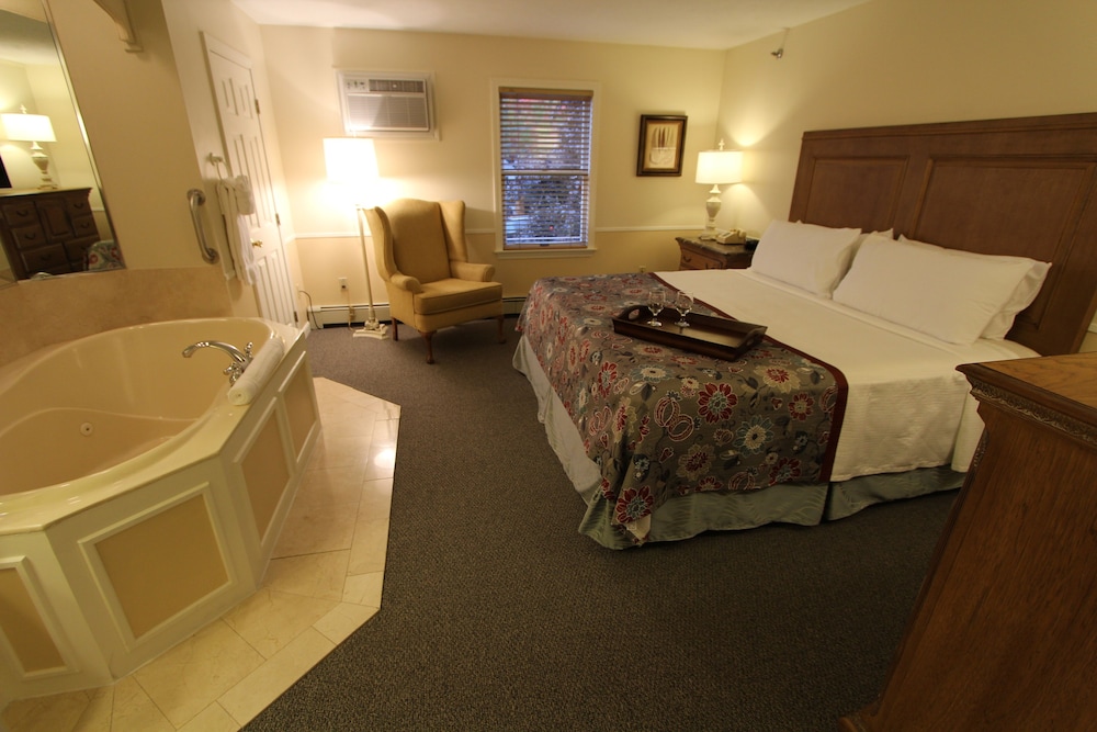1 Bedroom, Suite, Queen Bed, Sofa