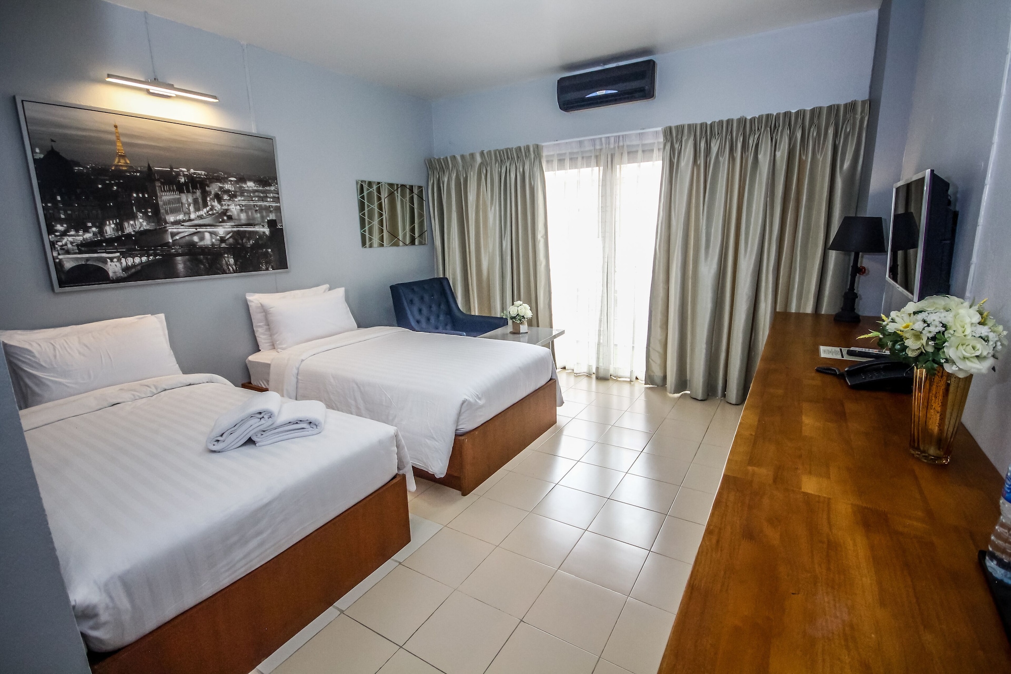 SUPERIOR, TWIN BEDS