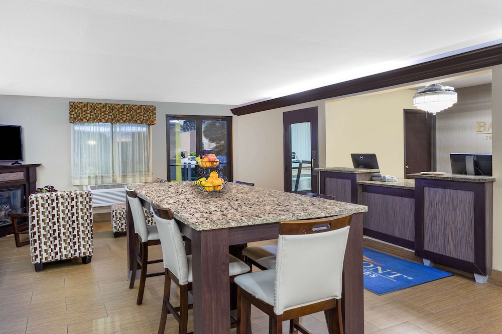 Clarion Pointe Harrodsburg 23/28